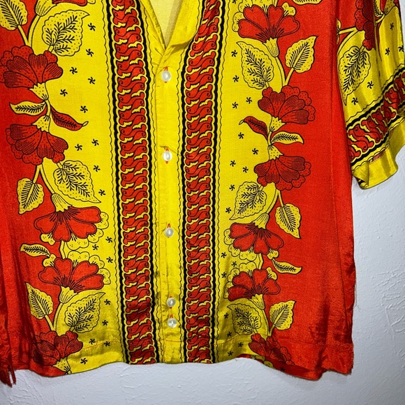 SOLD!! NO LONGER AVAILABLE!!! Urban Outfitters Hayden Scarf Print Button Down! - Picture 7 of 10